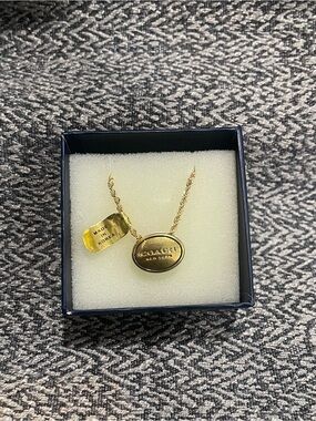 Coach Gold Oval Logo Pendant Chain. Made from authentic Coach Purse